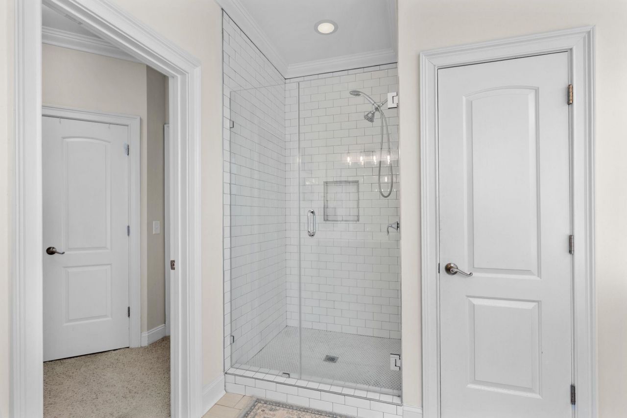 54 Summerlight Dr. Photo 27