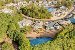 54 Summerlight Dr. photo 4