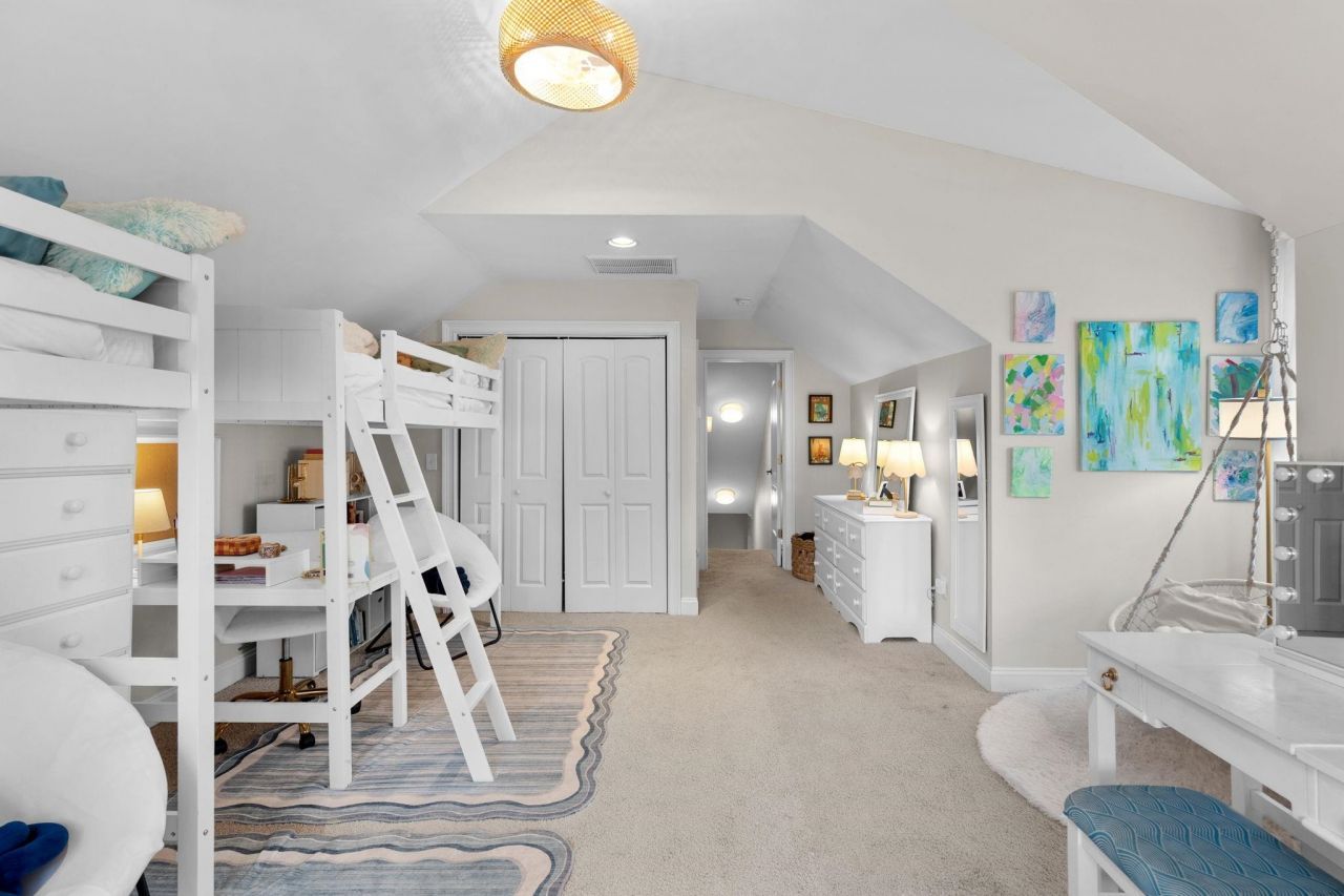 54 Summerlight Dr. Photo 32