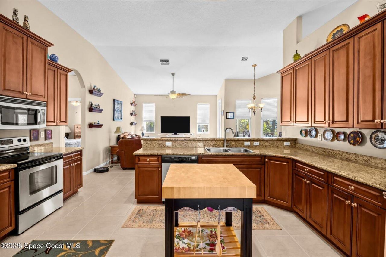 111 SW Ladybug Drive, Port Saint Lucie, FL 34953 Photo