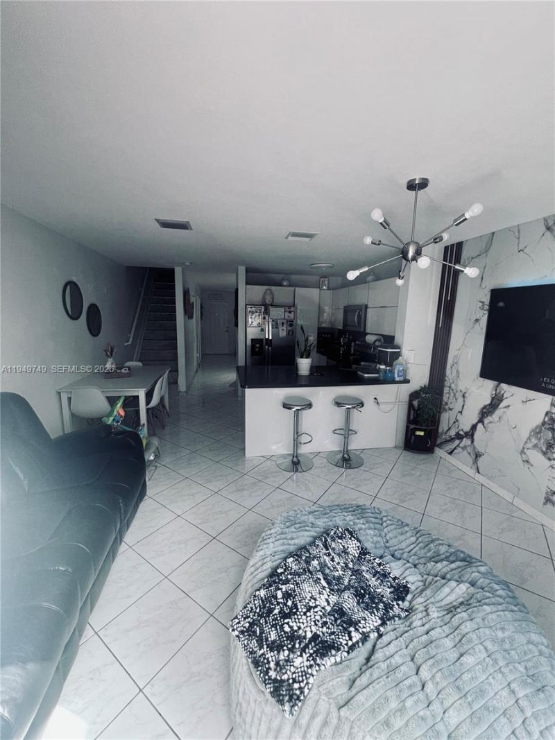 8851 NW 119th St, Unit 5221, Hialeah Gardens, FL 33018 Photo