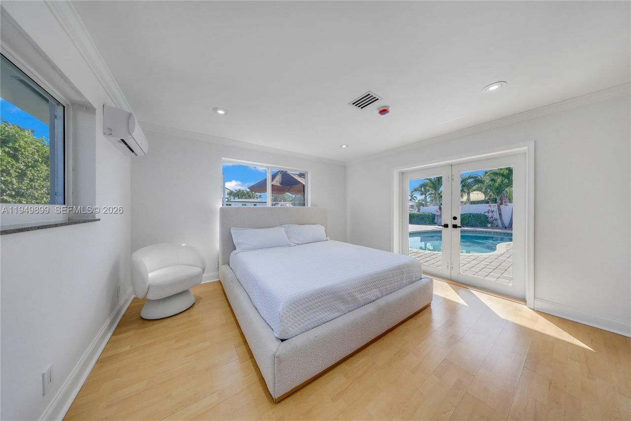 800 SE 3rd Ter , Pompano Beach, FL 33060 Photo