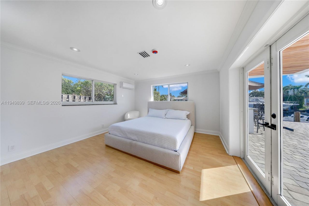 800 SE 3rd Ter , Pompano Beach, FL 33060 Photo