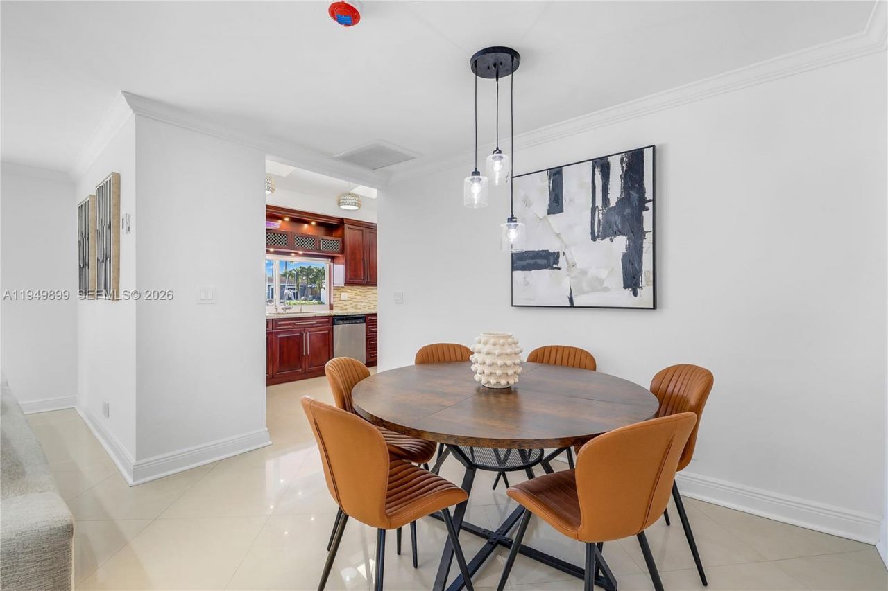 800 SE 3rd Ter , Pompano Beach, FL 33060 Photo