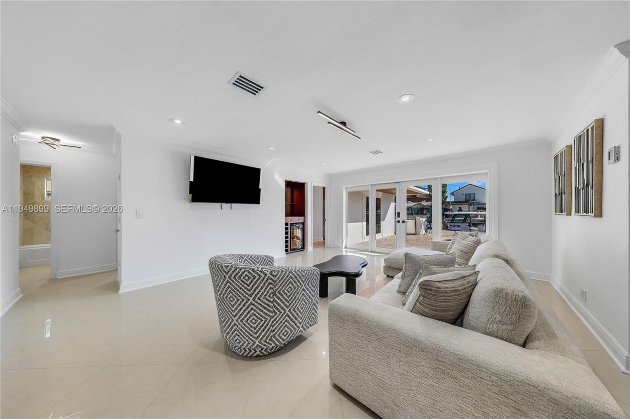 800 SE 3rd Ter , Pompano Beach, FL 33060 Photo