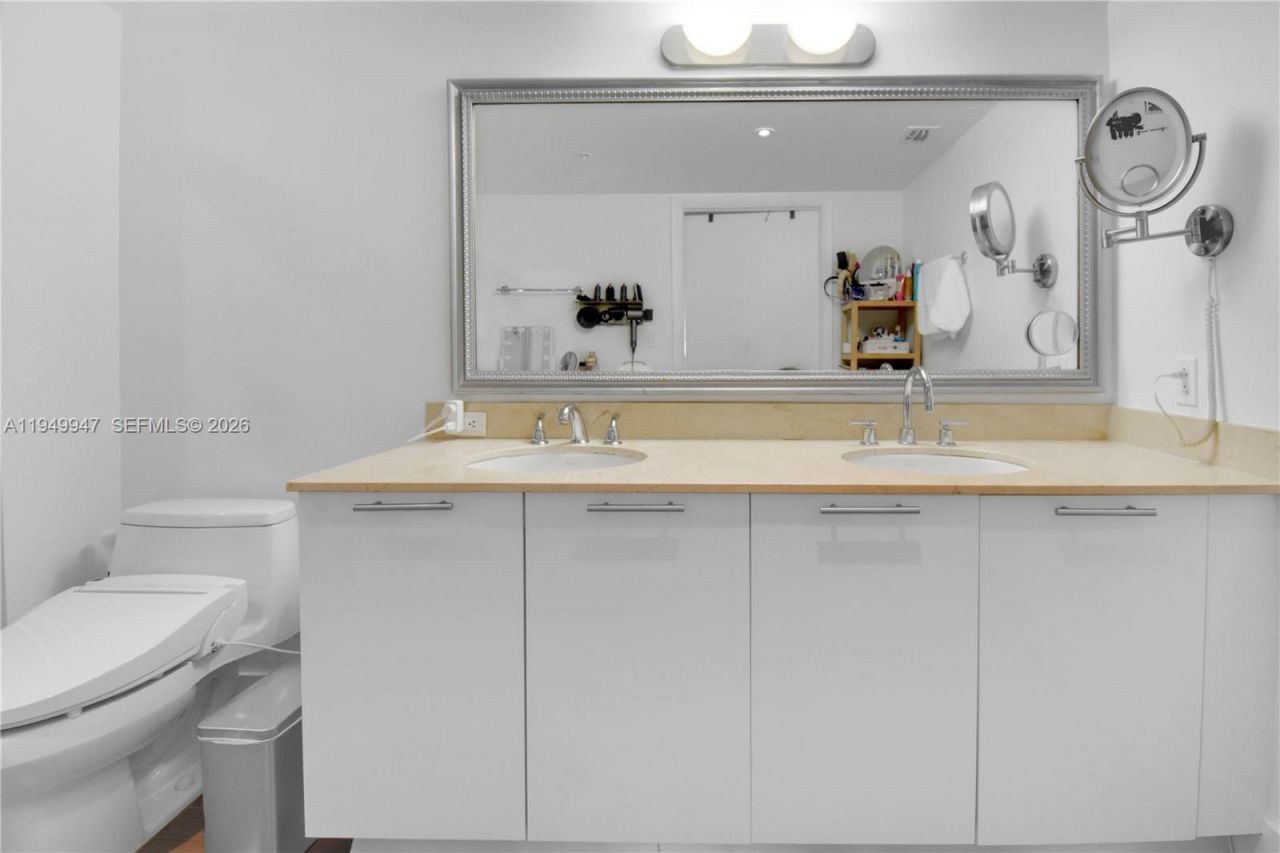 1800 N Bayshore Dr, Unit 3410, Miami, FL 33132 Photo