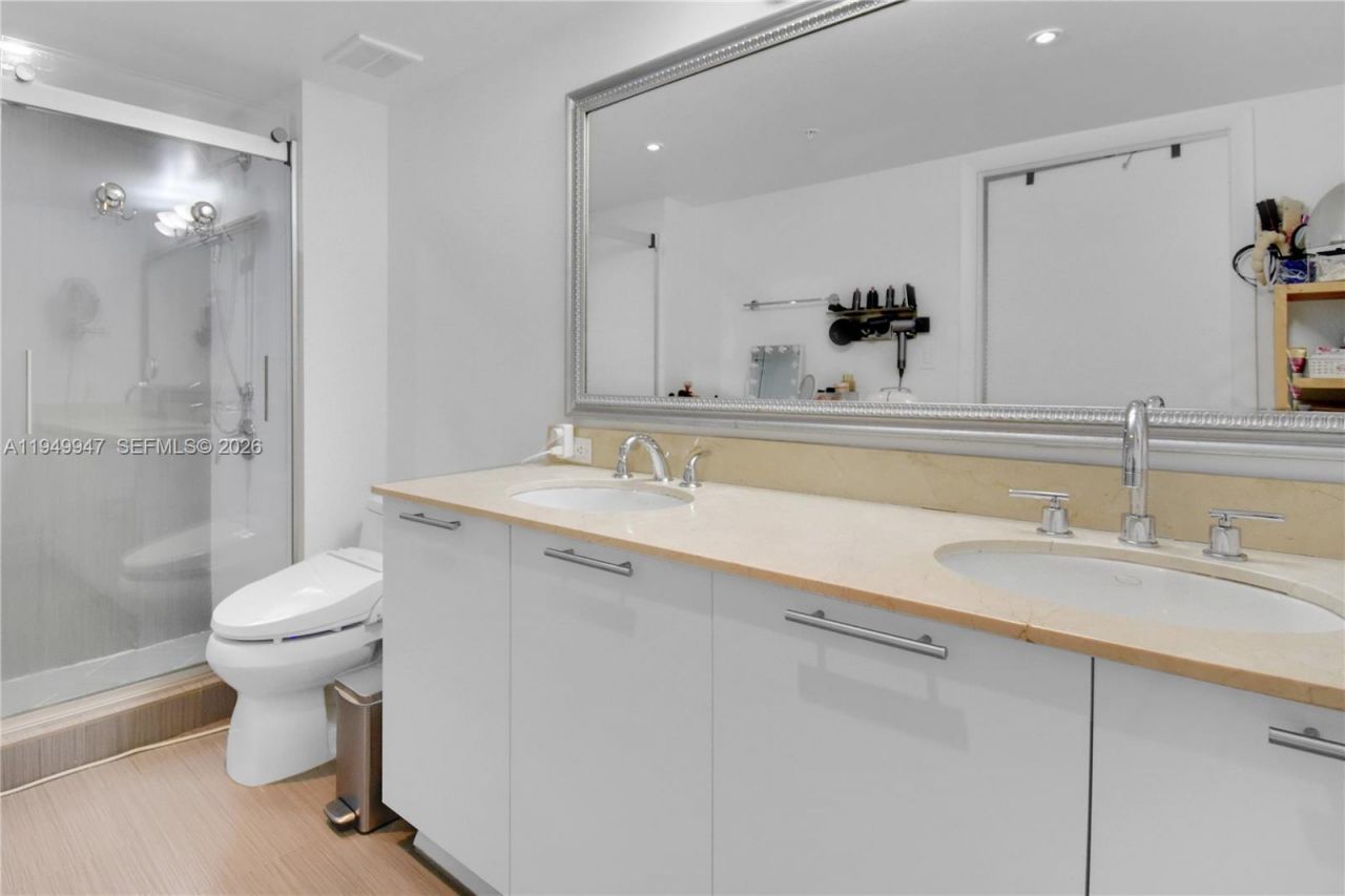 1800 N Bayshore Dr, Unit 3410, Miami, FL 33132 Photo