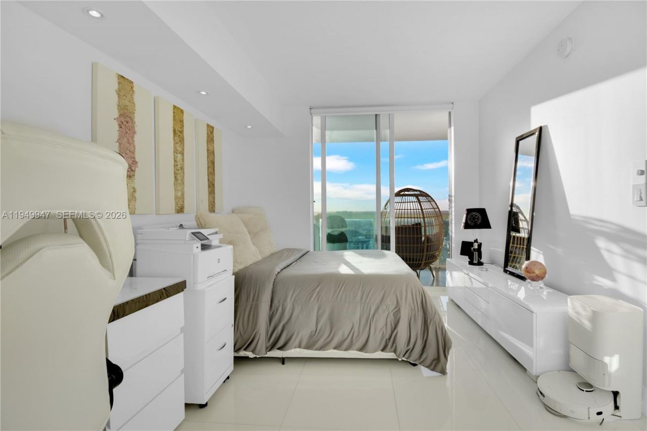 1800 N Bayshore Dr, Unit 3410, Miami, FL 33132 Photo