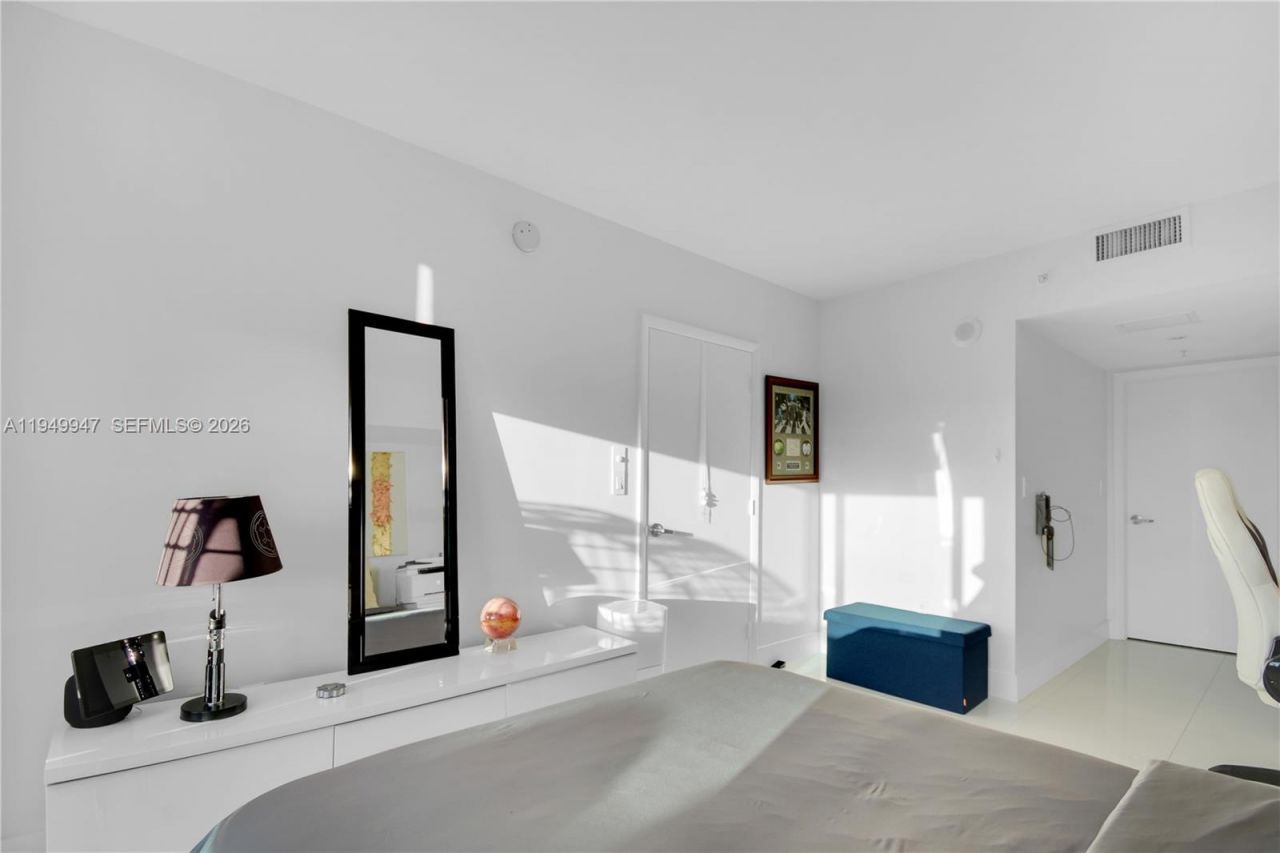 1800 N Bayshore Dr, Unit 3410, Miami, FL 33132 Photo