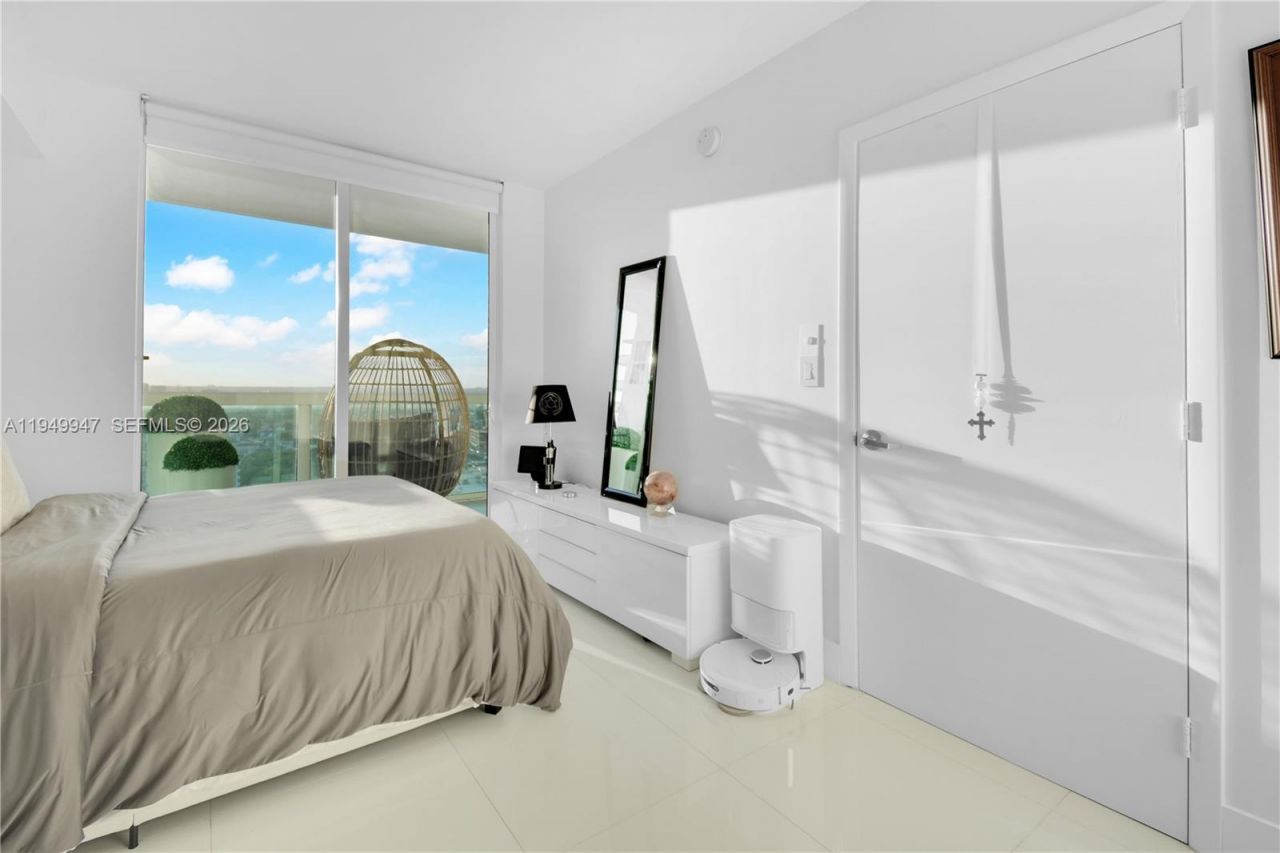 1800 N Bayshore Dr, Unit 3410, Miami, FL 33132 Photo