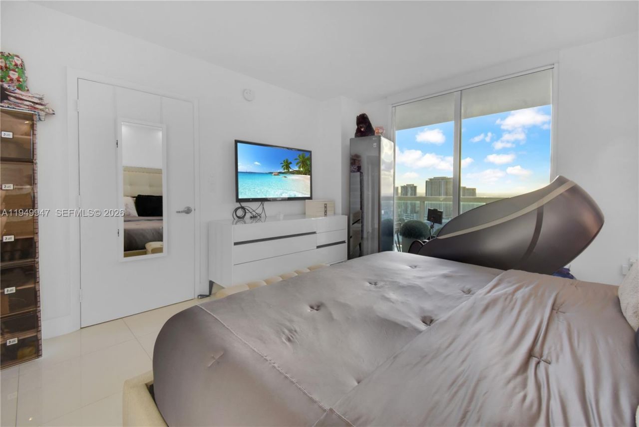 1800 N Bayshore Dr, Unit 3410, Miami, FL 33132 Photo