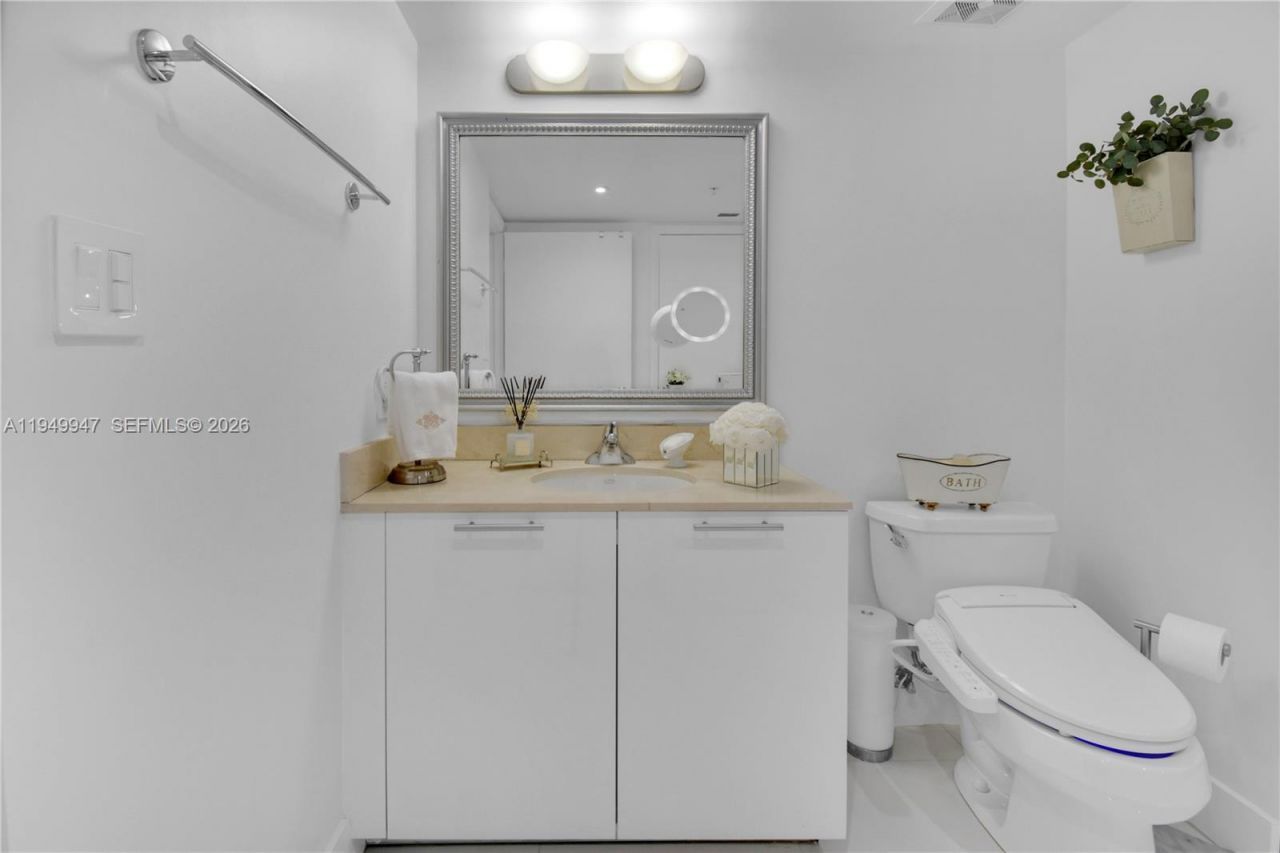 1800 N Bayshore Dr, Unit 3410, Miami, FL 33132 Photo