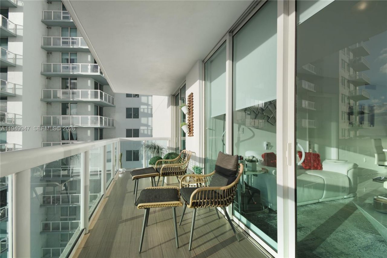 1800 N Bayshore Dr, Unit 3410, Miami, FL 33132 Photo