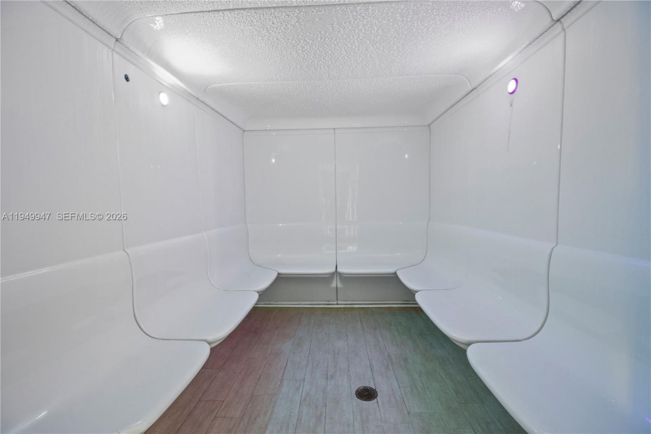 1800 N Bayshore Dr, Unit 3410, Miami, FL 33132 Photo