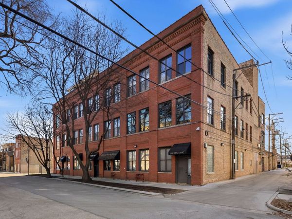 2401 W Ohio Street, Unit NW, Chicago, IL 60612