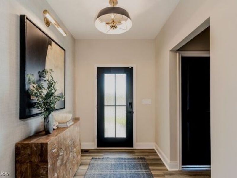 827 Colesbourne Circle, Uniontown, OH 44685 Photo 2