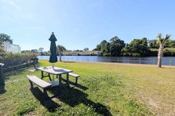 1100 Commons Blvd. photo 4