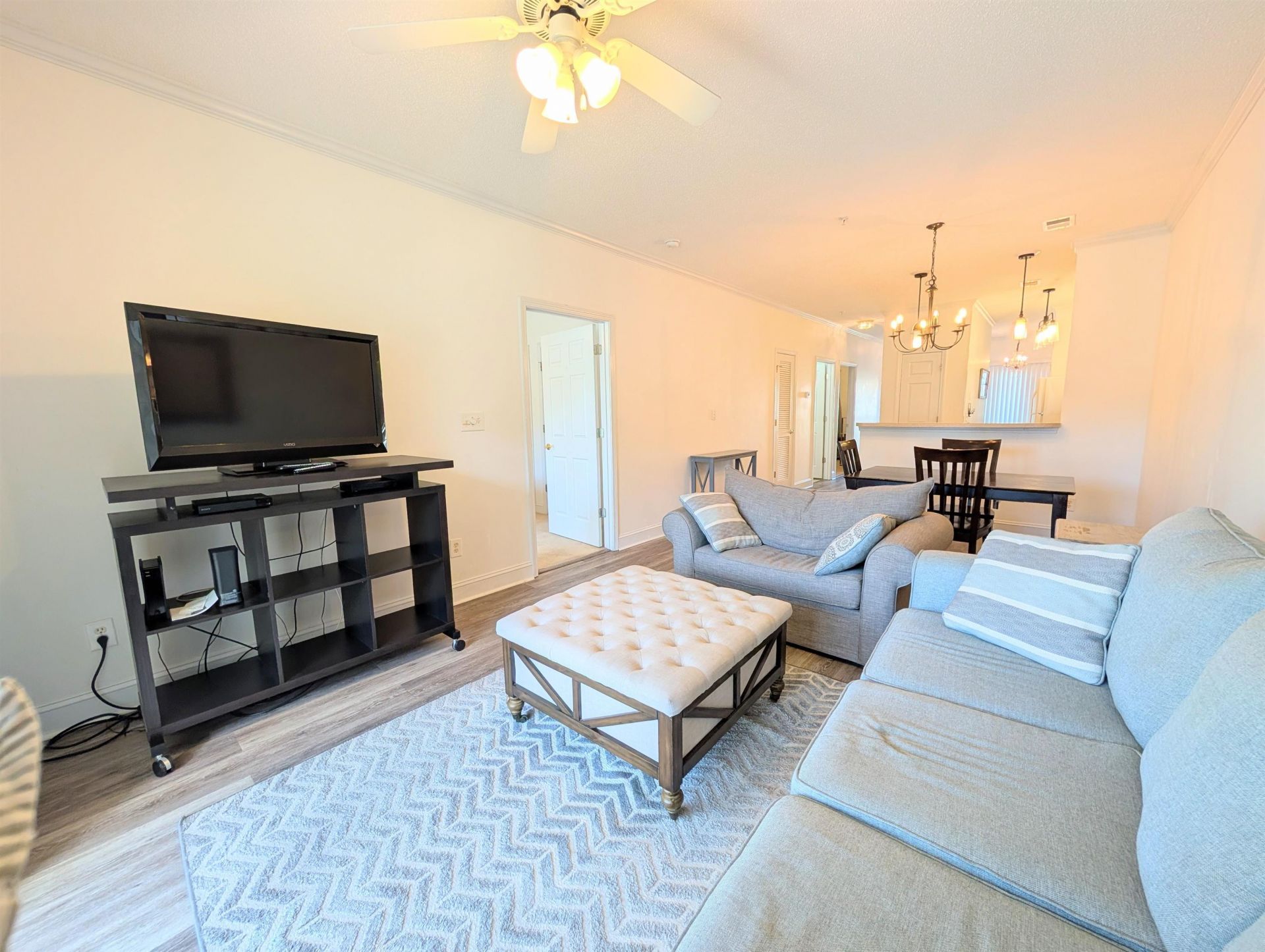 1100 Commons Blvd. Photo 20