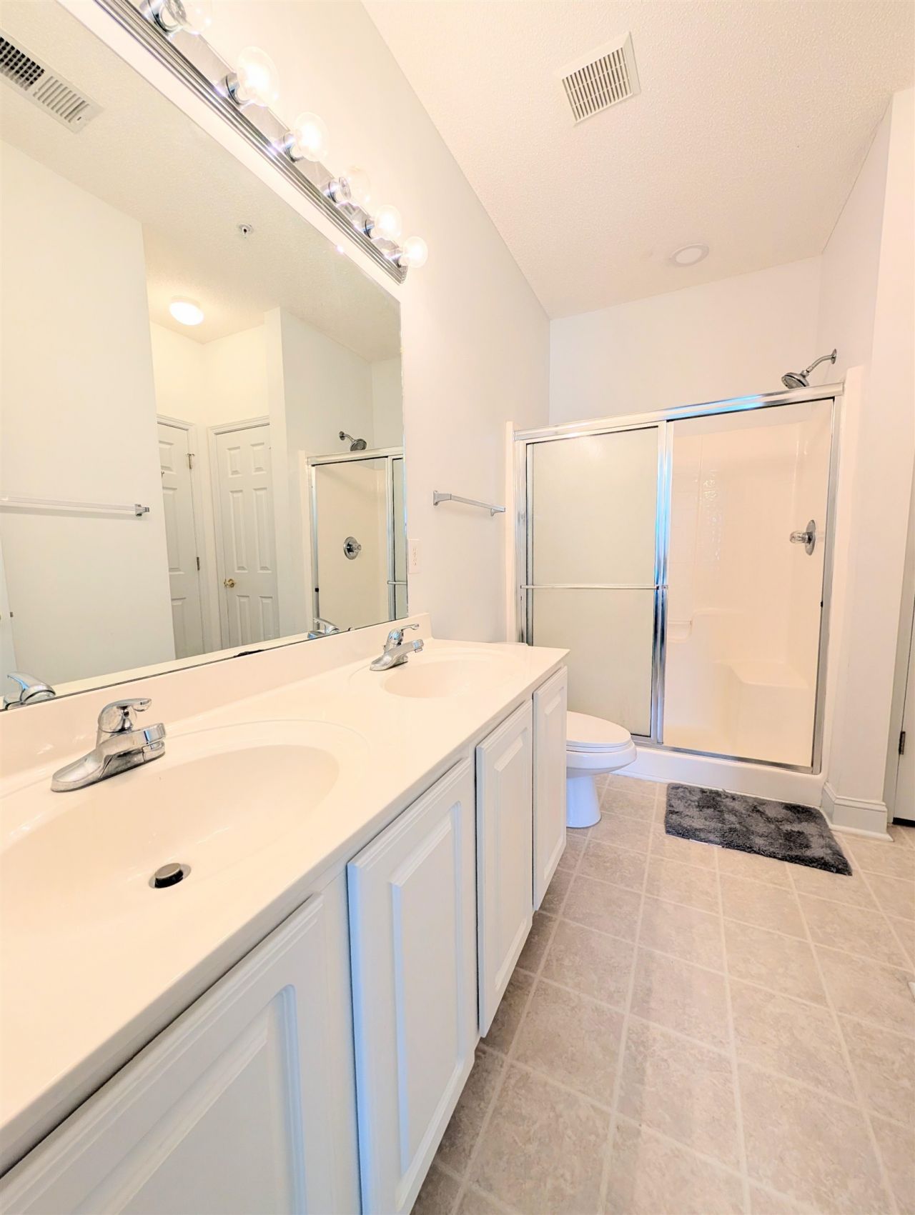 1100 Commons Blvd. Photo 24