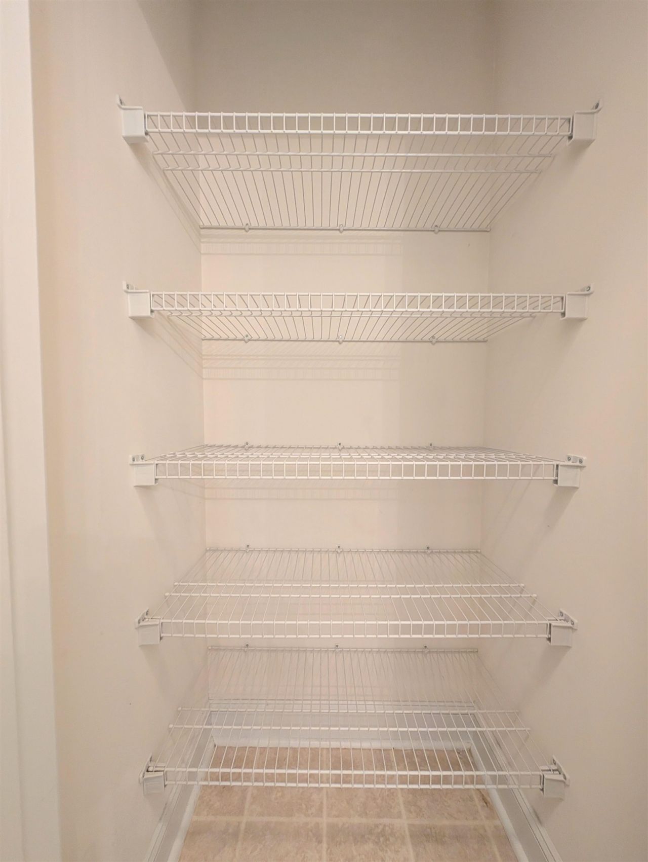 1100 Commons Blvd. Photo 27