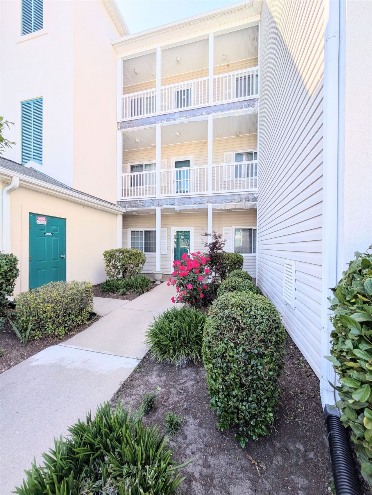 1100 Commons Blvd. Photo 39