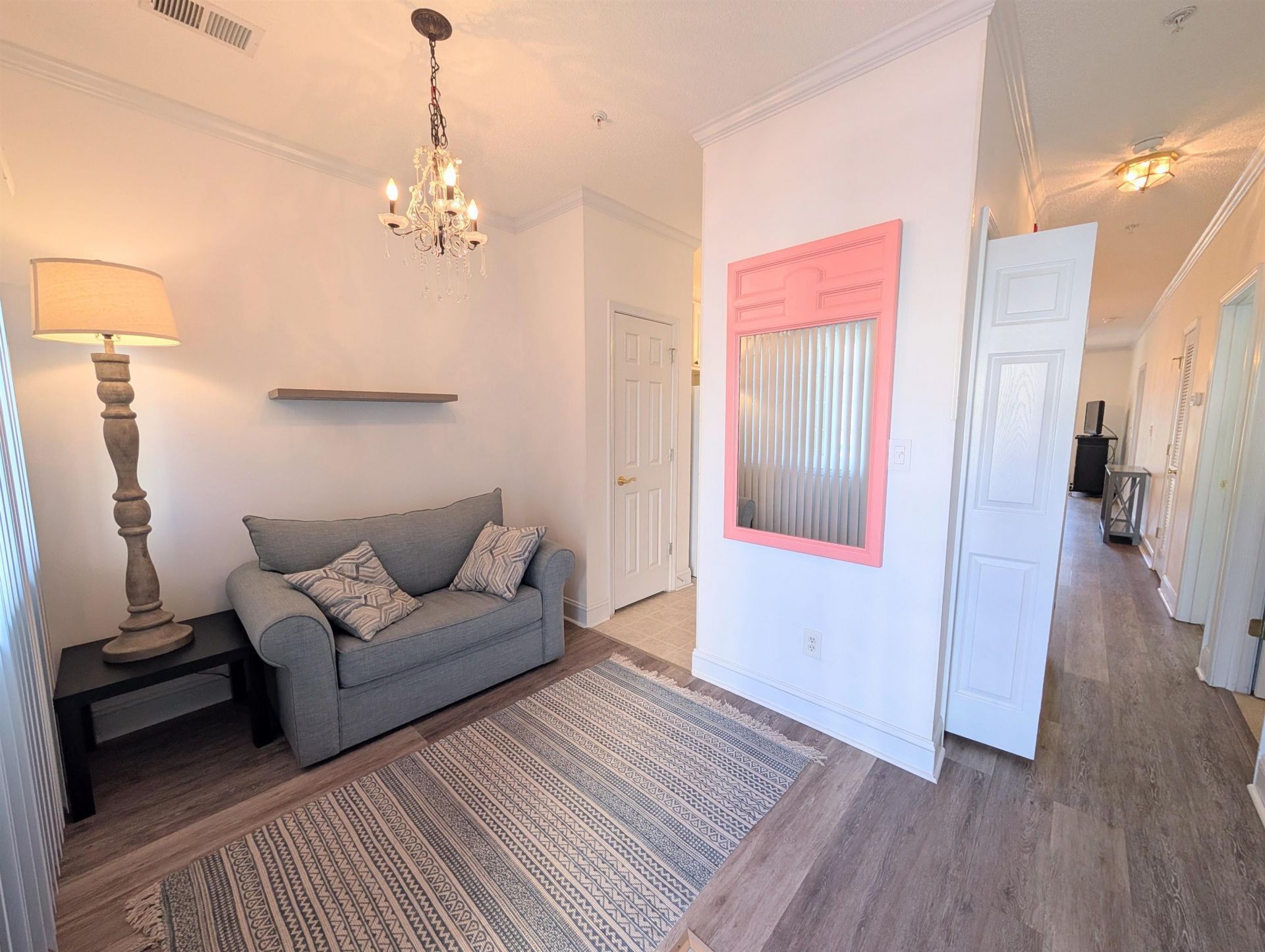 1100 Commons Blvd. Photo 5