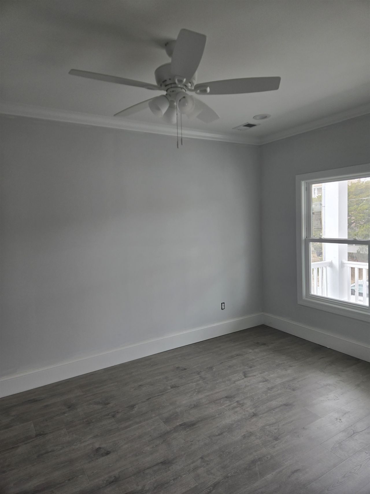 1007 Perrin Dr. Photo 4