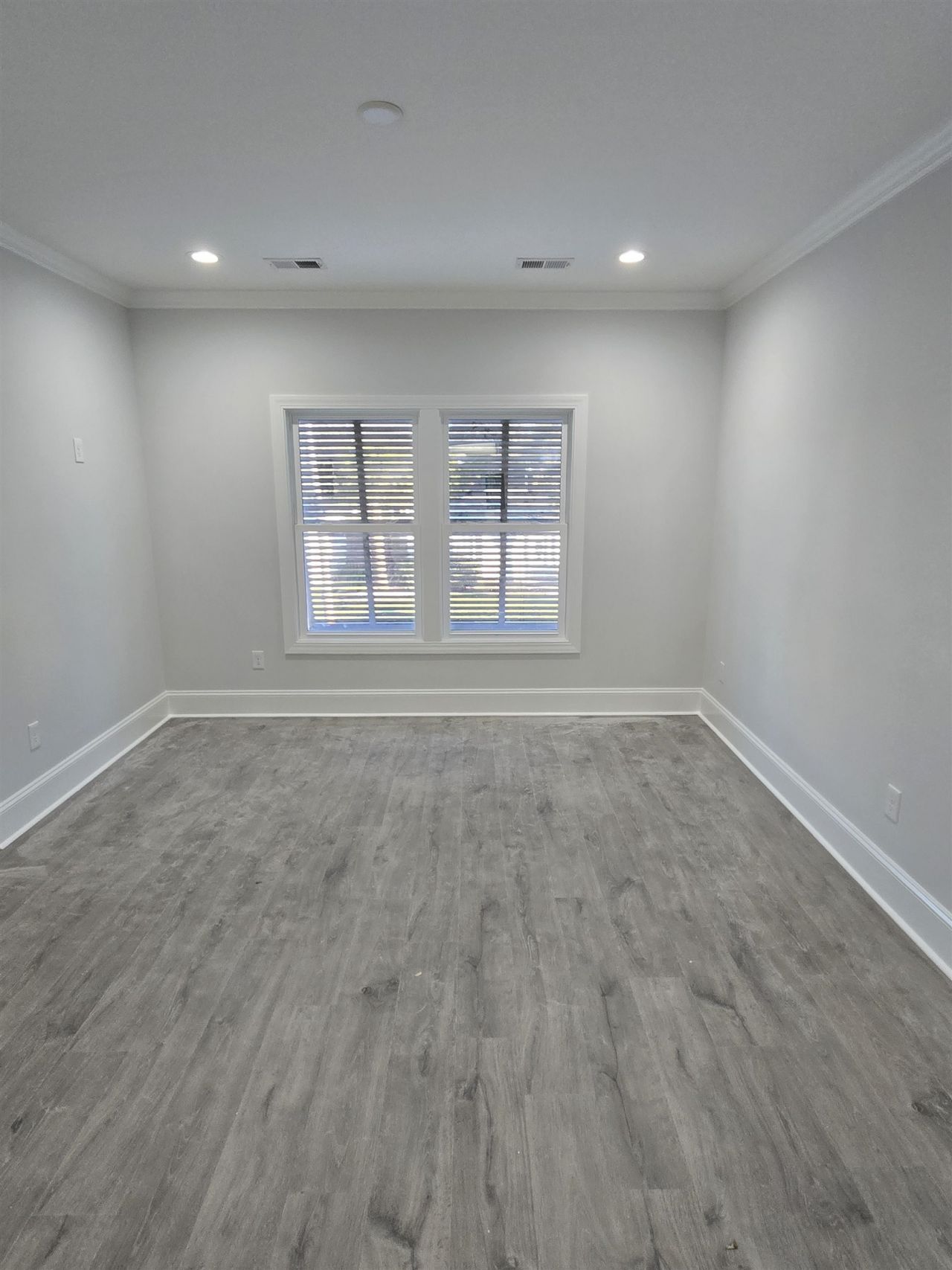 1007 Perrin Dr. Photo 7