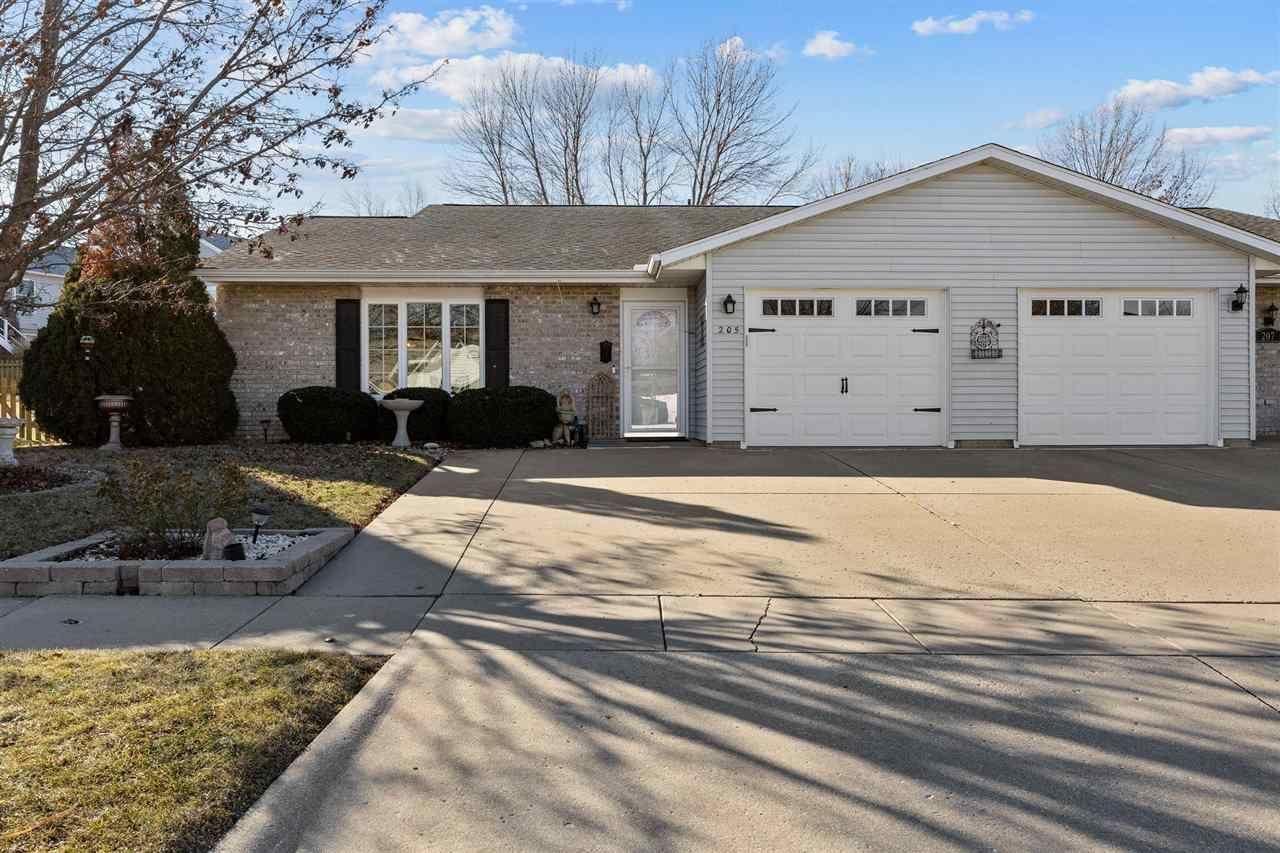 205 Westwood Rd, Williamsburg, IA 52361 Main Photo