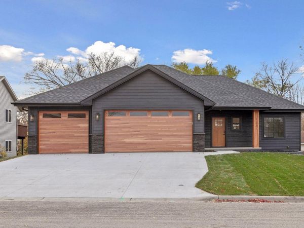 1270 Bellflower Lane, Owatonna, MN 55060