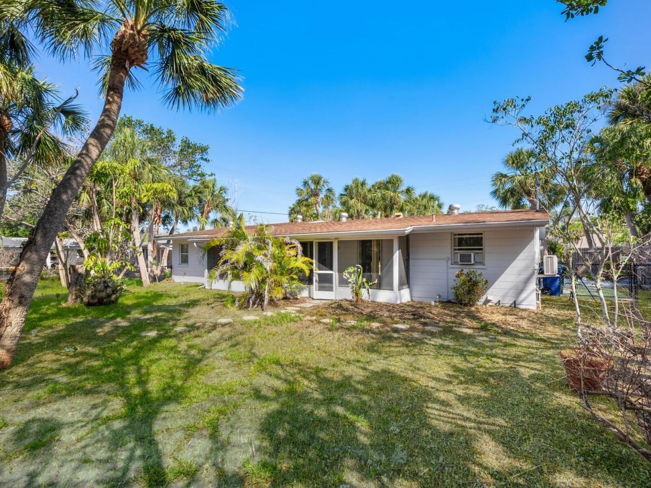 734 Canal Road, Sarasota, FL 34242 Photo