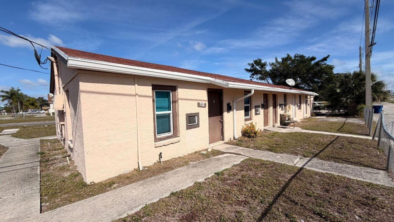 752 Martin Luther King Boulevard, Unit 1-5, Riviera Beach, FL 33404 Photo
