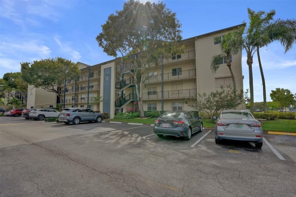 12900 SW 7th Ct, Unit 212B, Pembroke Pines, FL 33027 Photo
