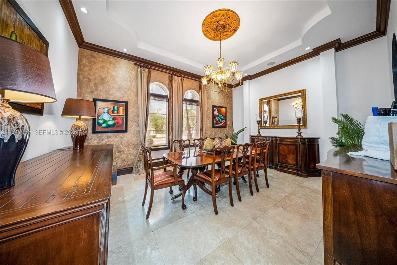 7538 SW 64th St , Miami, FL 33143 Photo