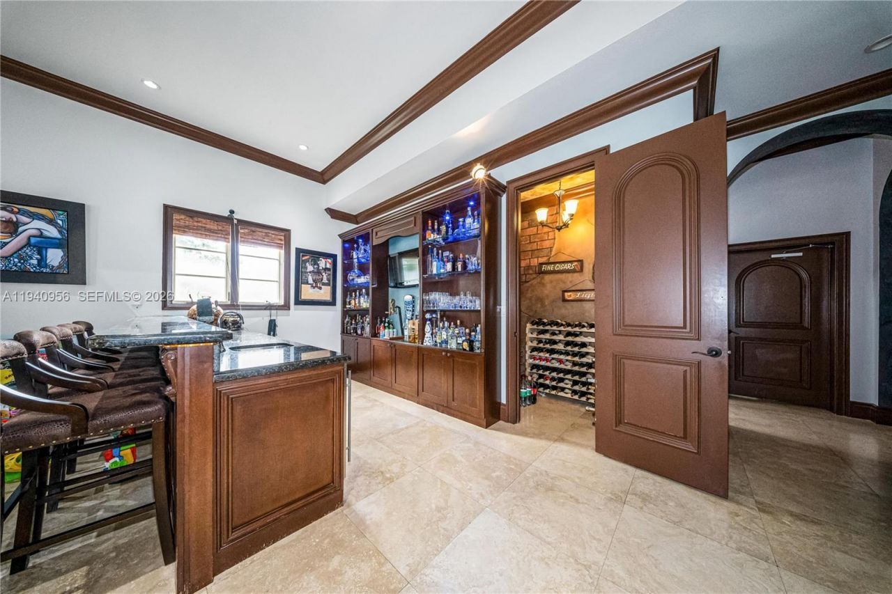 7538 SW 64th St , Miami, FL 33143 Photo