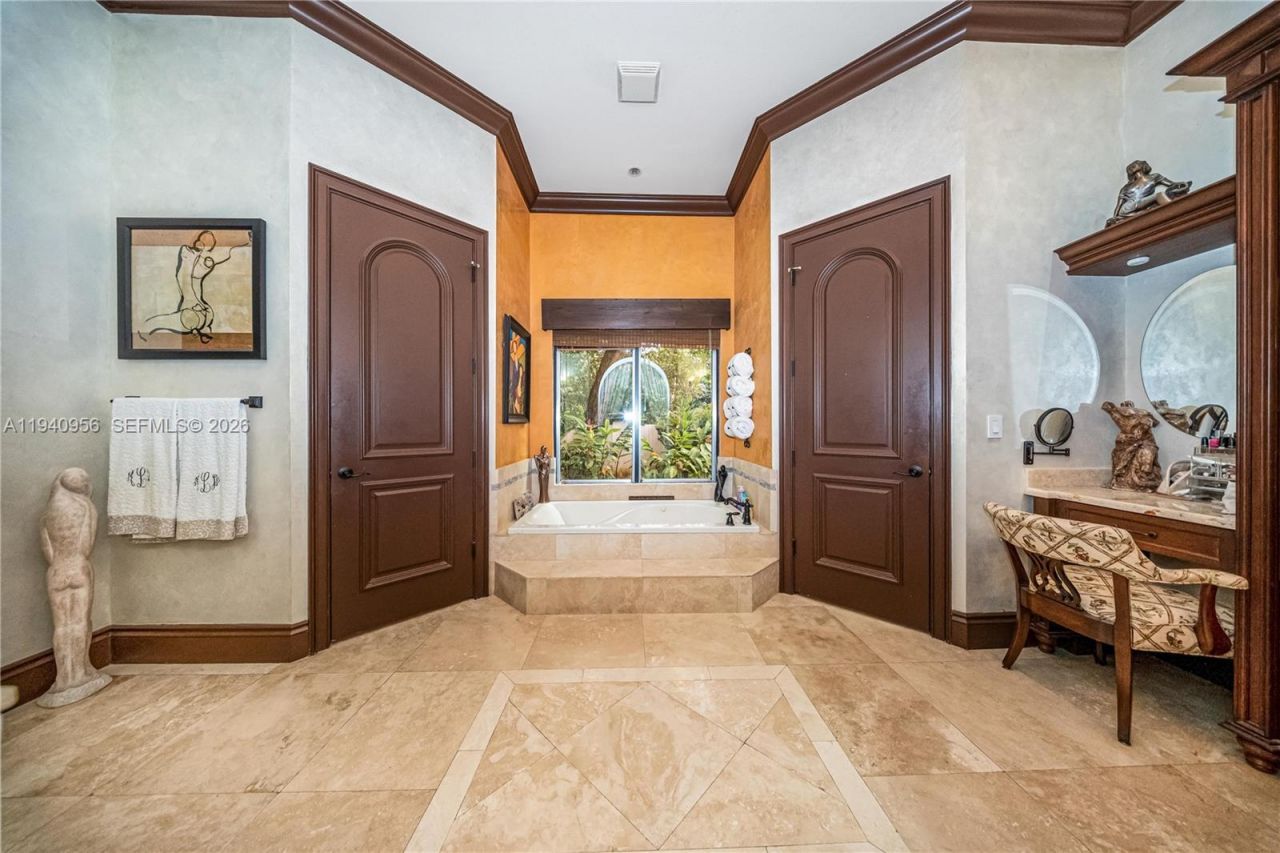 7538 SW 64th St , Miami, FL 33143 Photo