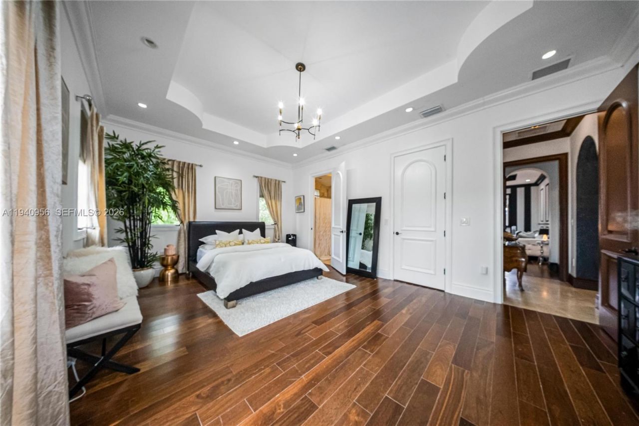 7538 SW 64th St , Miami, FL 33143 Photo