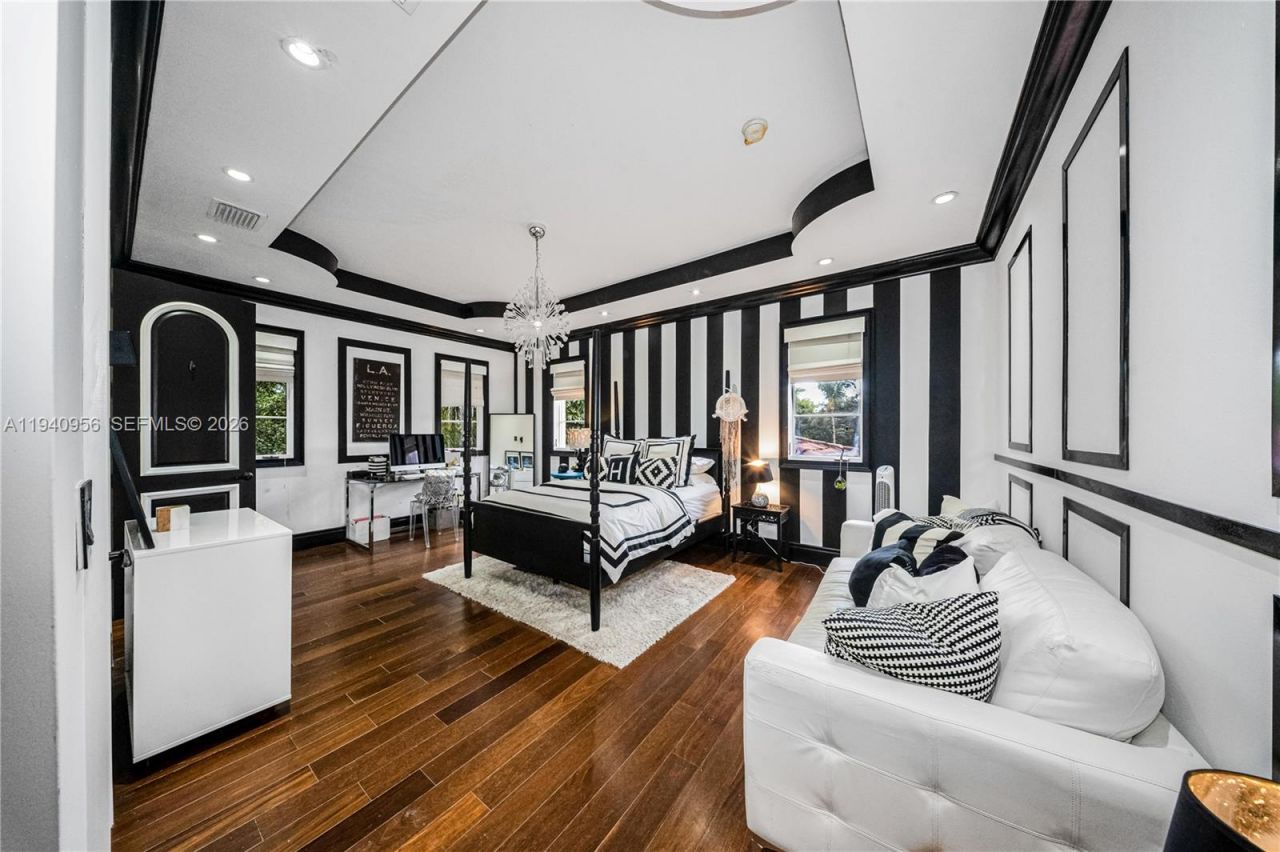 7538 SW 64th St , Miami, FL 33143 Photo