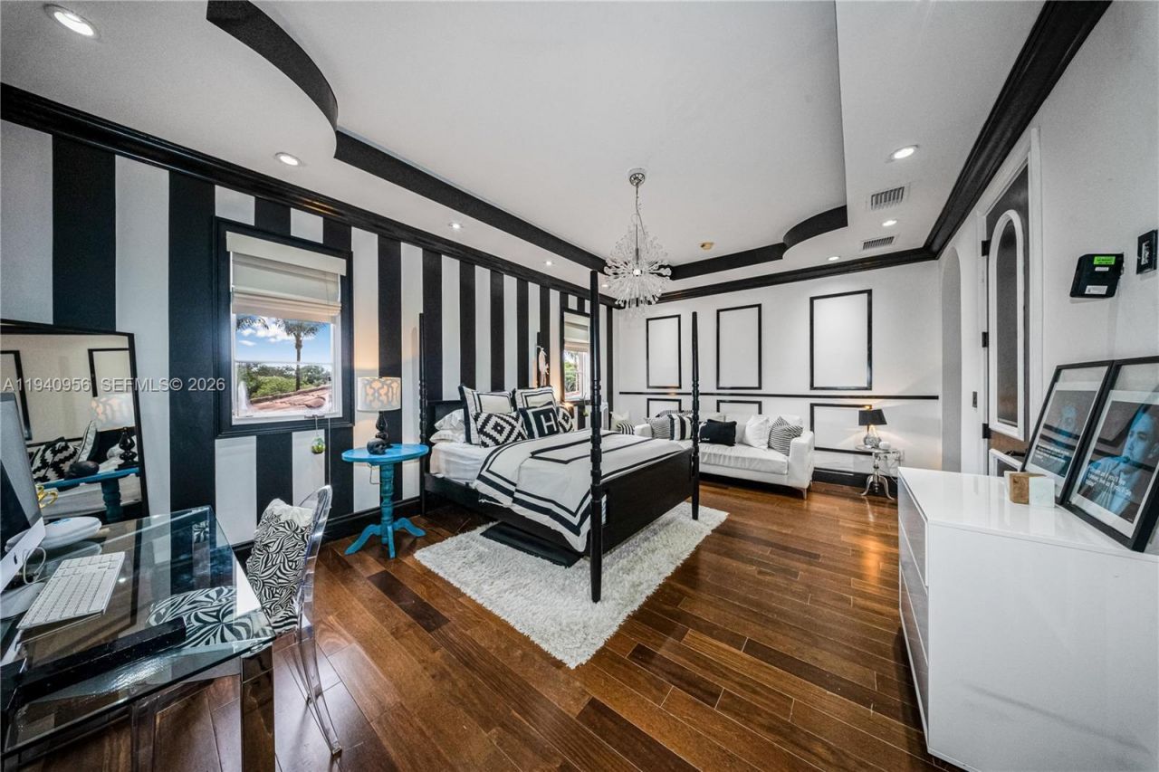 7538 SW 64th St , Miami, FL 33143 Photo