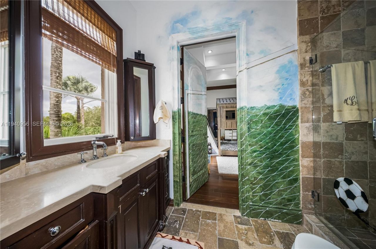 7538 SW 64th St , Miami, FL 33143 Photo