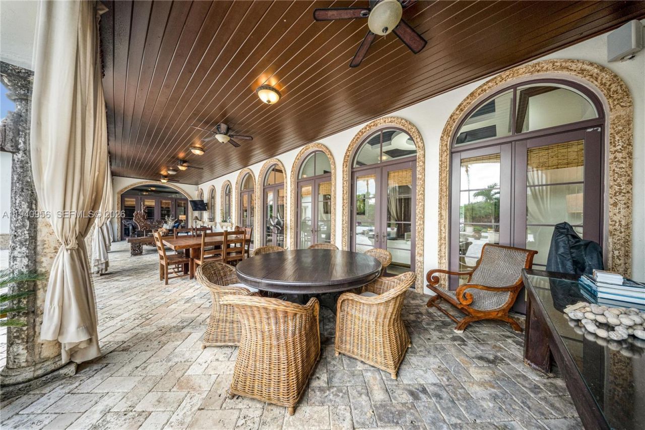 7538 SW 64th St , Miami, FL 33143 Photo