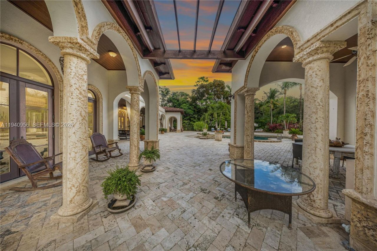 7538 SW 64th St , Miami, FL 33143 Photo