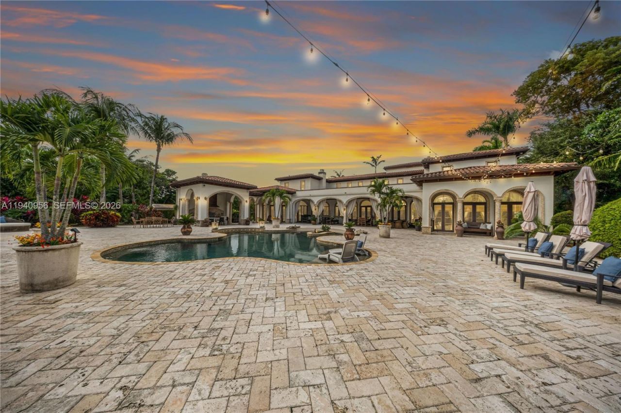 7538 SW 64th St , Miami, FL 33143 Photo