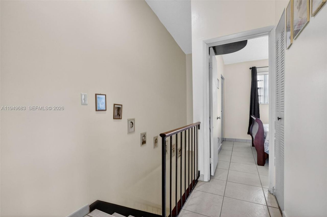 2224 W 53rd Pl, Unit 2224, Hialeah, FL 33016 Photo