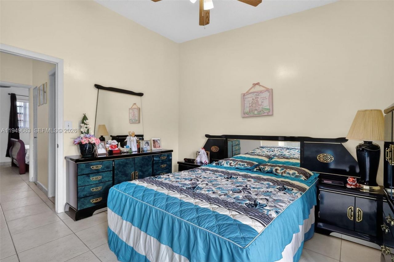 2224 W 53rd Pl, Unit 2224, Hialeah, FL 33016 Photo