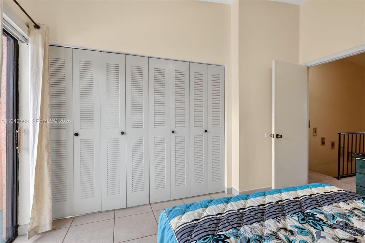 2224 W 53rd Pl, Unit 2224, Hialeah, FL 33016 Photo