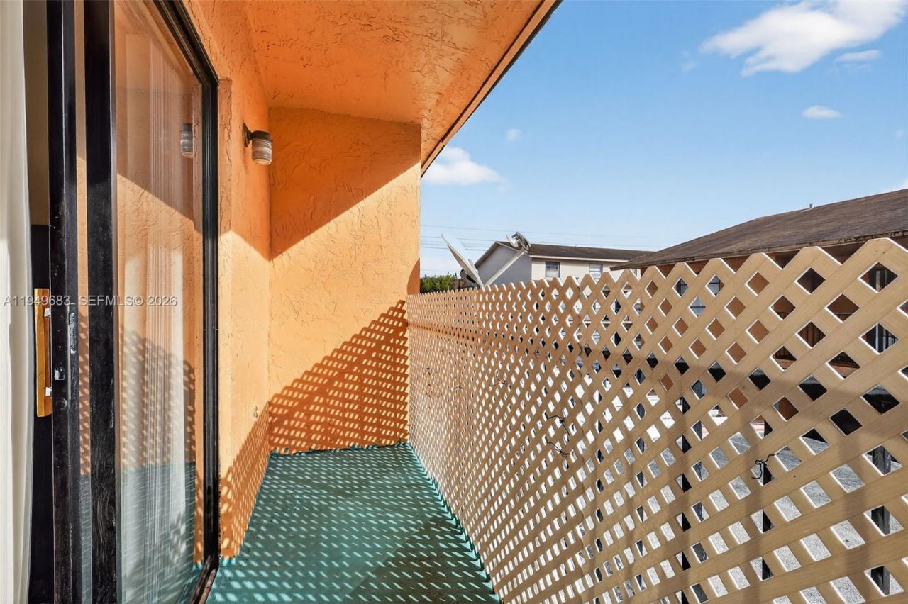 2224 W 53rd Pl, Unit 2224, Hialeah, FL 33016 Photo