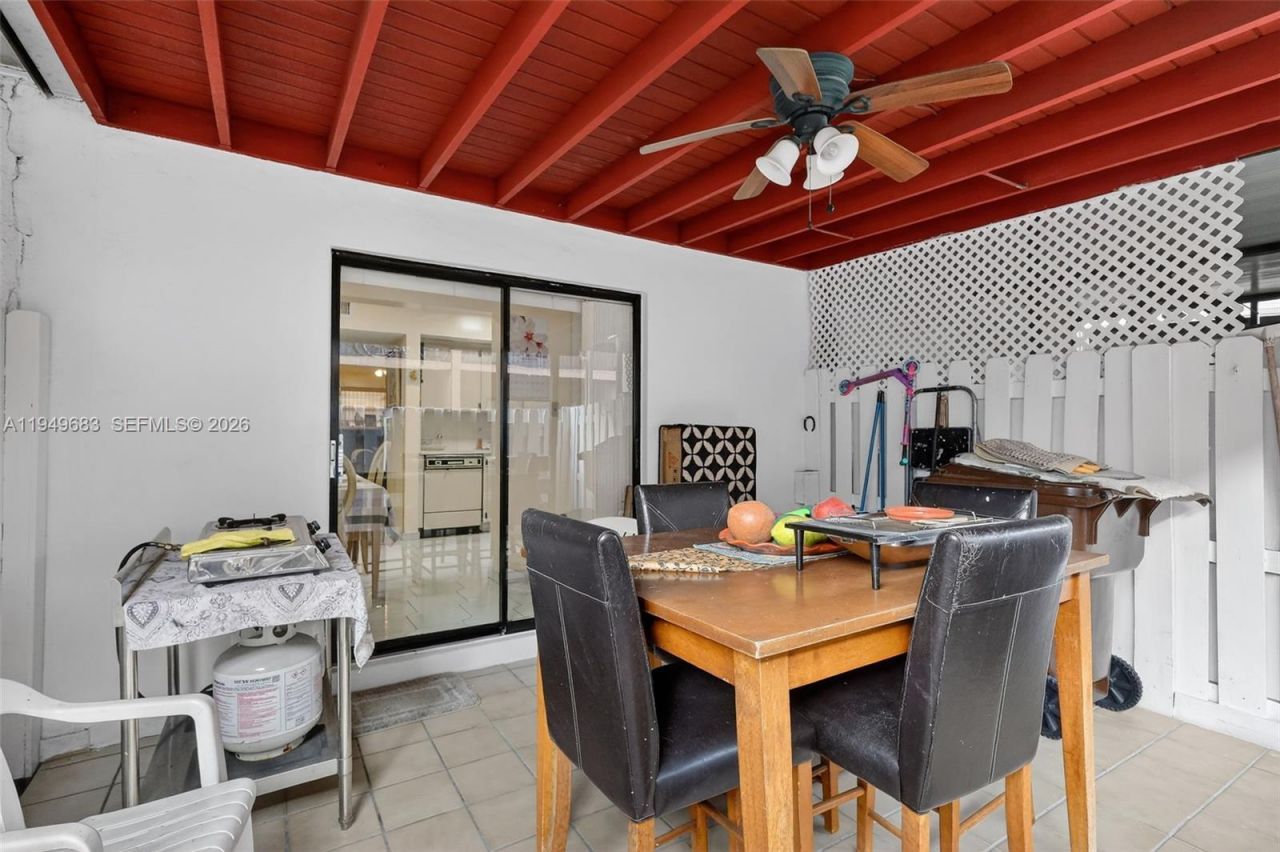 2224 W 53rd Pl, Unit 2224, Hialeah, FL 33016 Photo