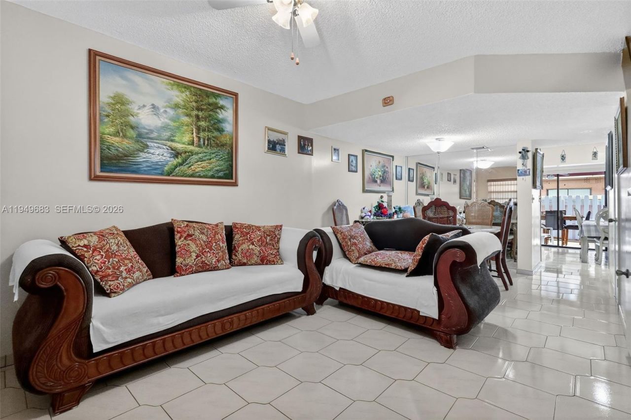 2224 W 53rd Pl, Unit 2224, Hialeah, FL 33016 Photo