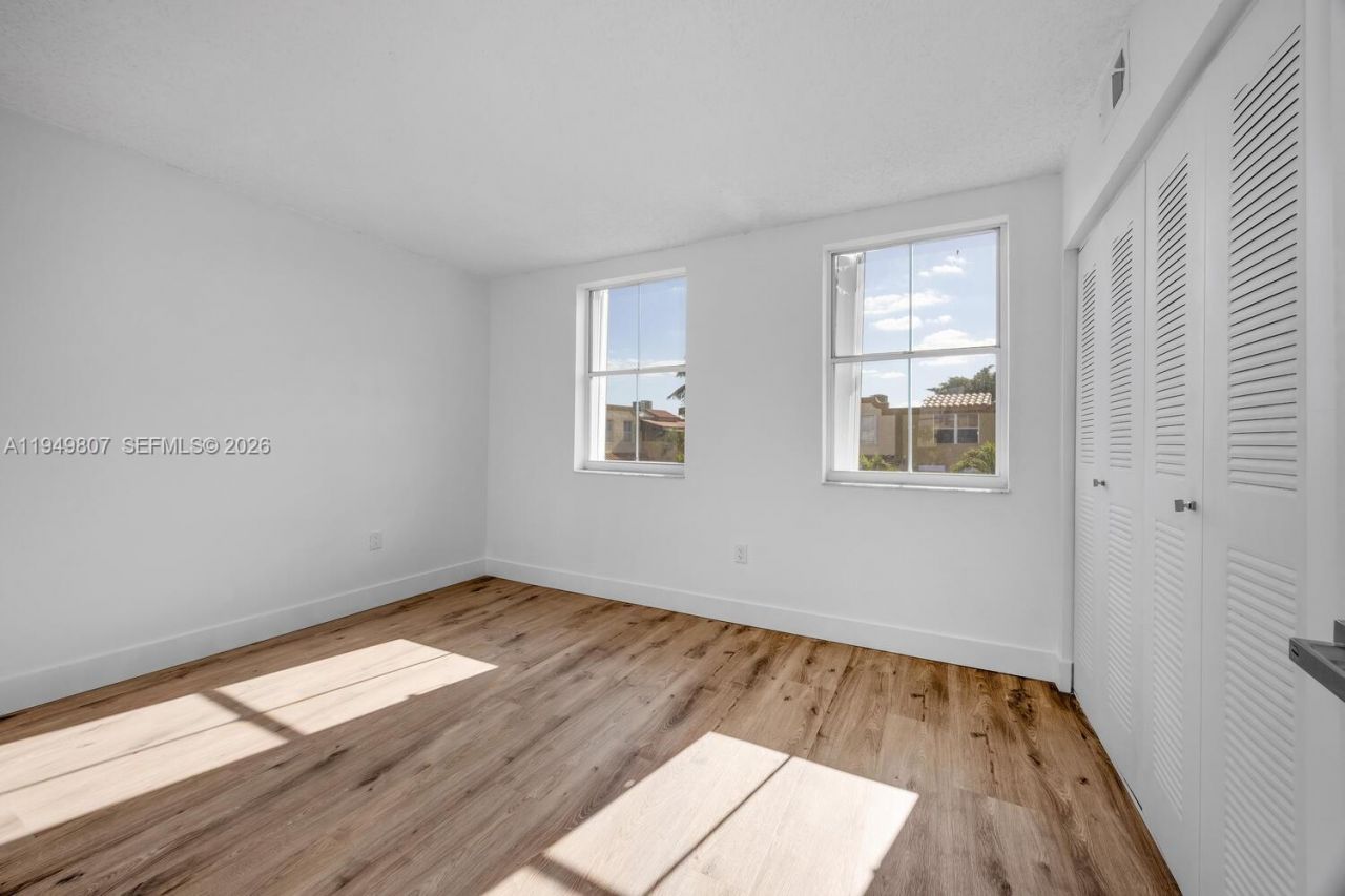 390 NW 86th Ct , Unit 803, Miami, FL 33126 Photo